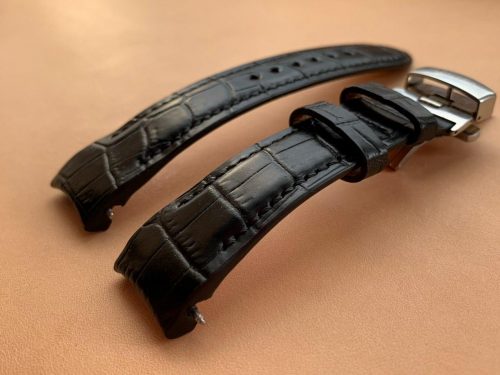 Чёрный ремешок для часов из натуральной кожи с тиснением под крокодила с застежкой-бабочкой